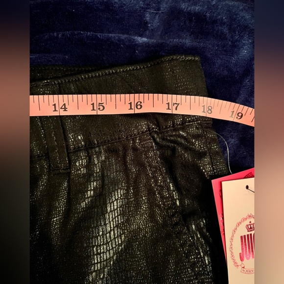 Juicy Couture Faux Snakeskin Pants the Beverly Skinny in size 18 NWT - Picture 13 of 14